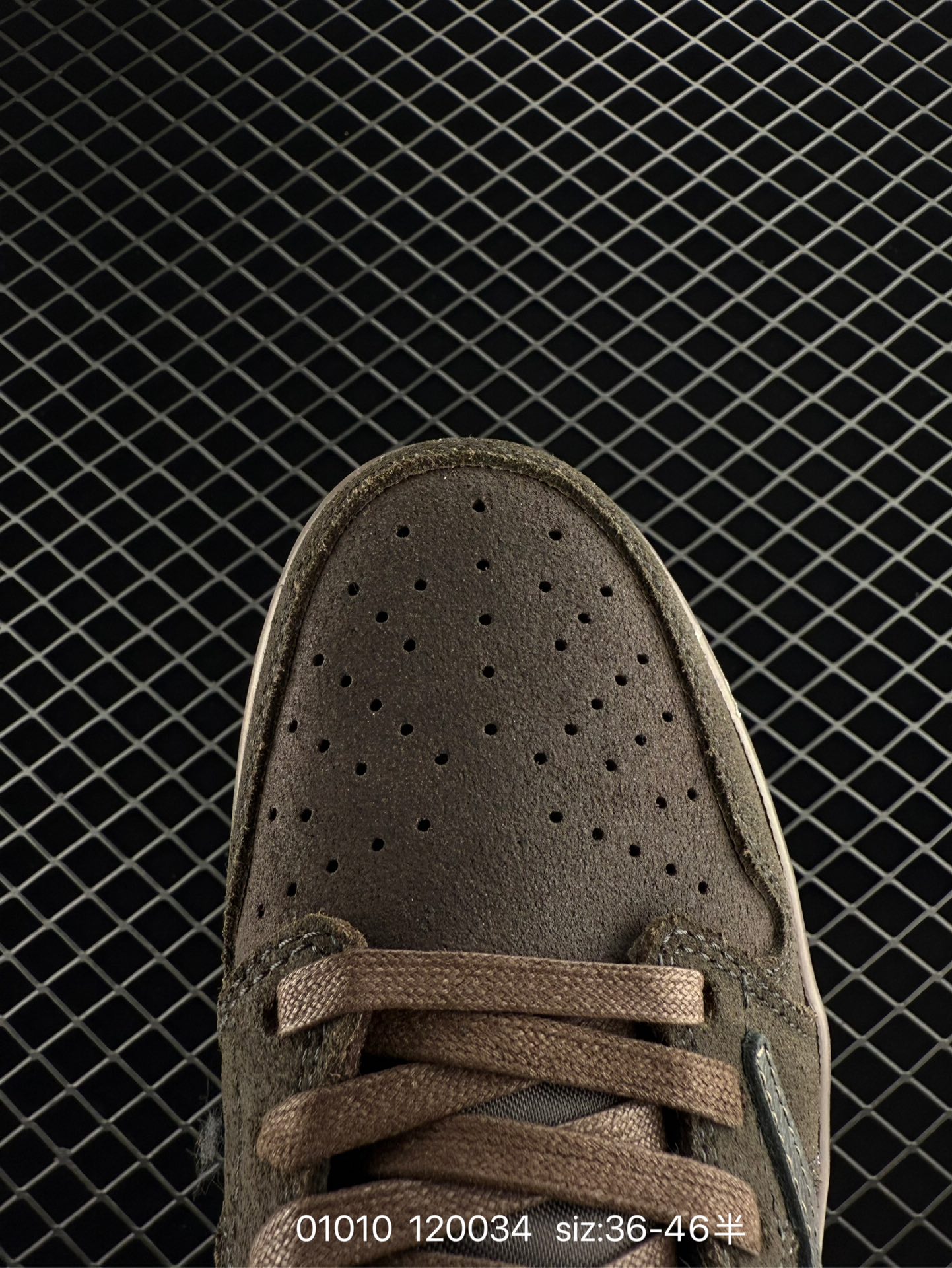 Travis Scott x Air Jordan 1 ” Reverse Mocha “